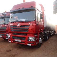 SHACMAN F{0}}X4 nyerges teherautó